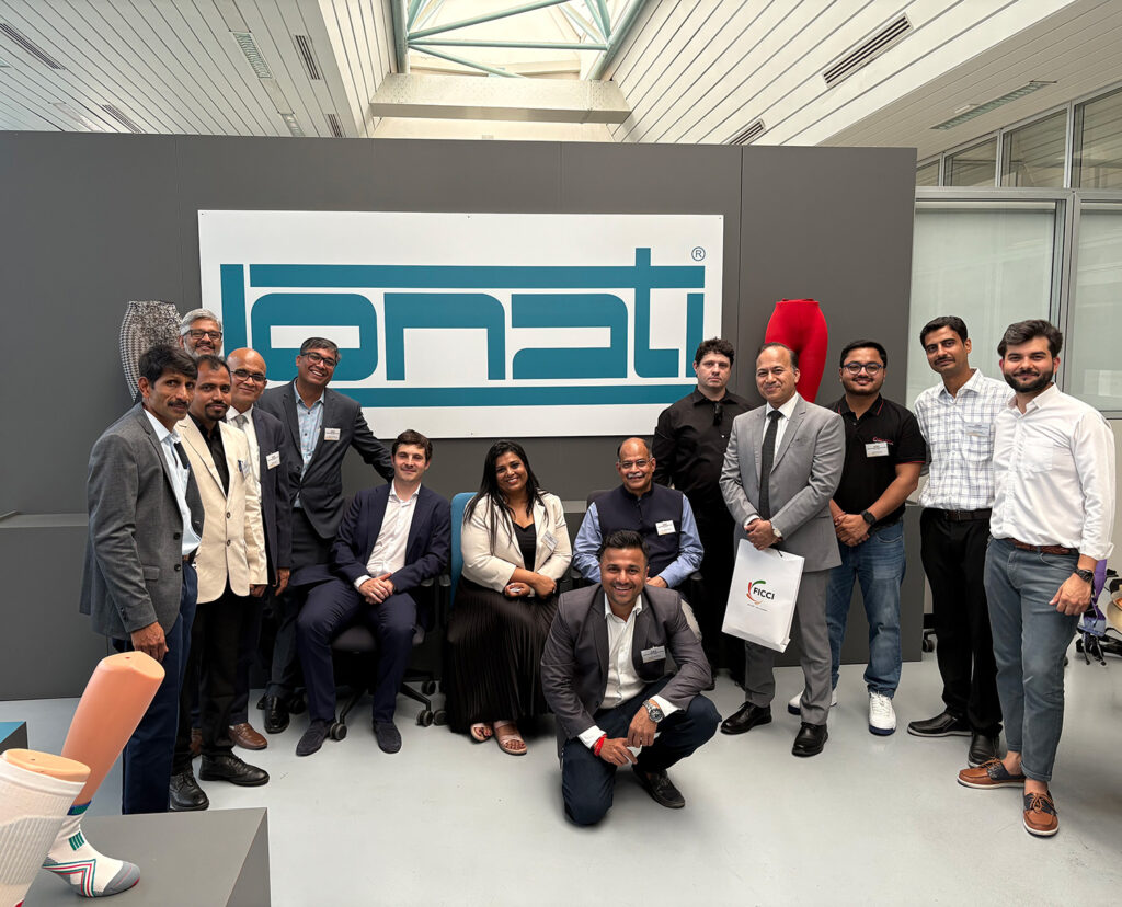 Delegazione imprenditori indiani in azienda Lonati